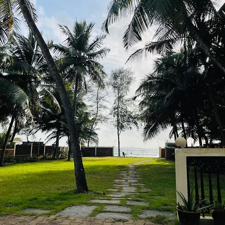 Beautiful Beach Front Villa - Beach Castle Homestay Udupi Exterior photo